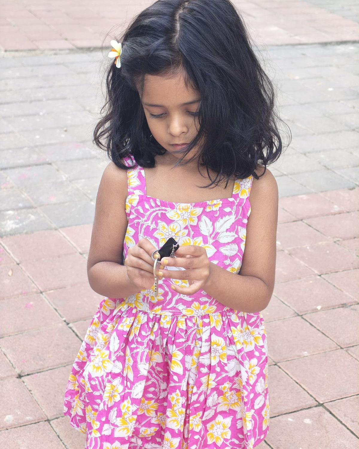 A girl wearing SnugBug sleeveless pure cotton co-ord set