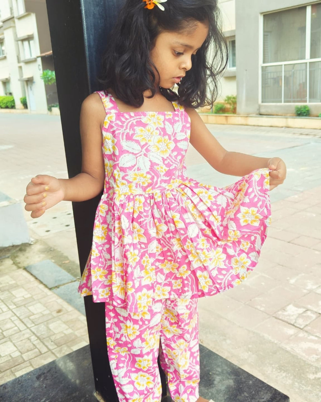 A girl wearing SnugBug sleeveless pure cotton co-ord set